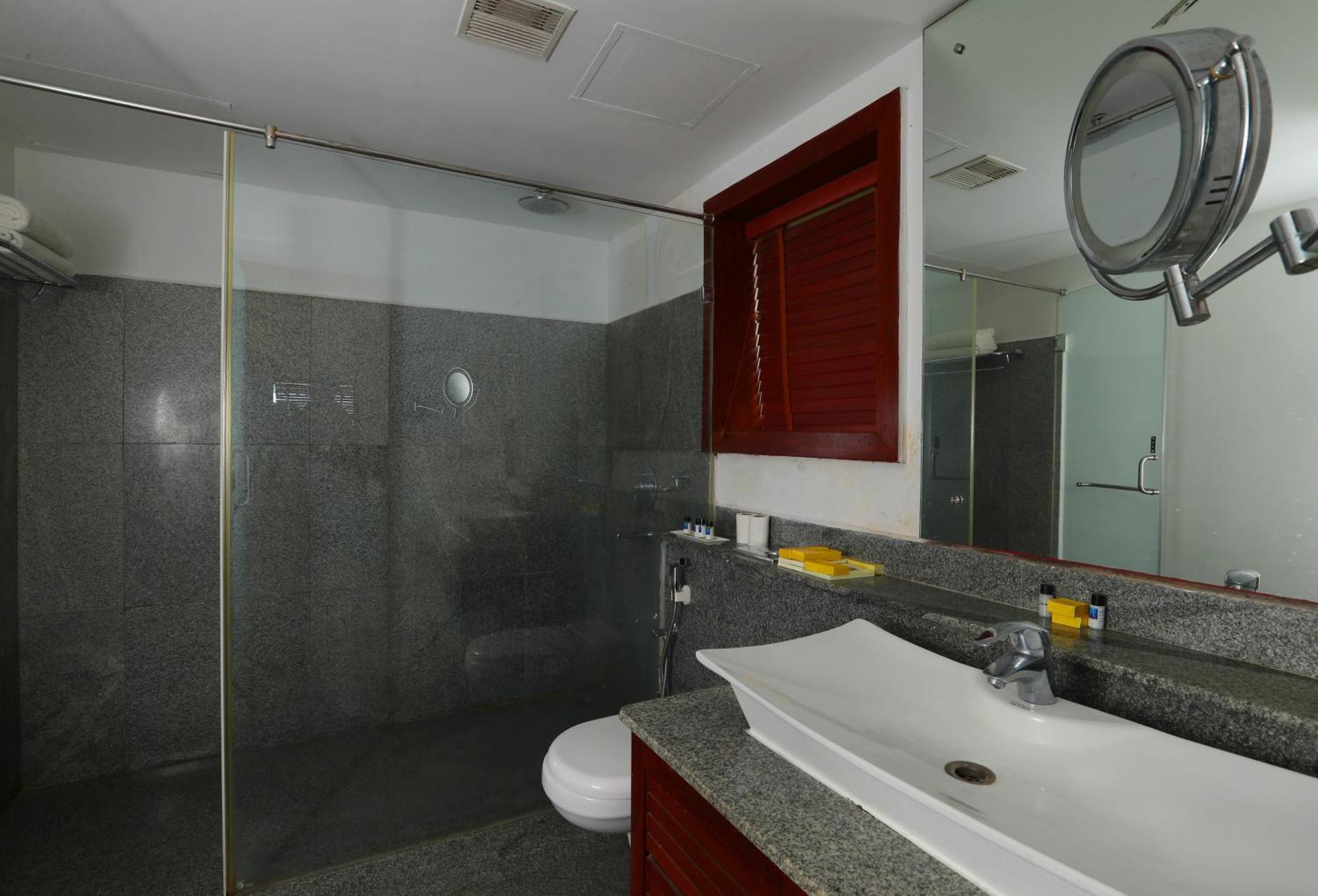 Hotel Getaway 4*